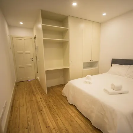 Cool - Praca Da Batalha Oporto