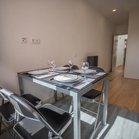 Cool - Praca Da Batalha Apartment