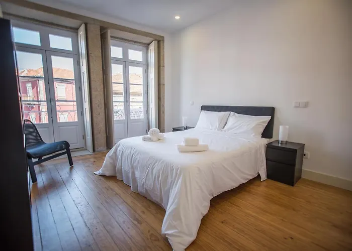 Cool - Praca Da Batalha Apartamento *