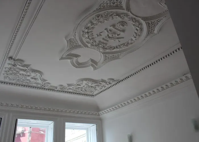 Cool - Praca Da Batalha 포르투