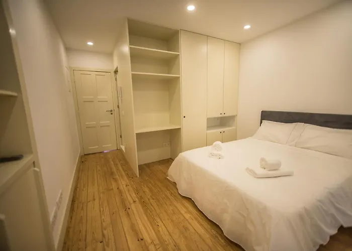 Cool - Praca Da Batalha 포르투